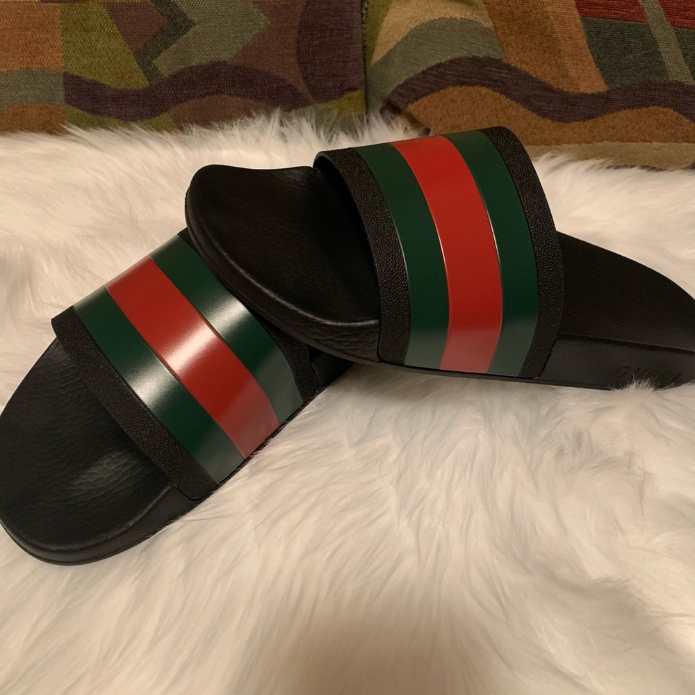 GUCCI Rubber Slide Sandal